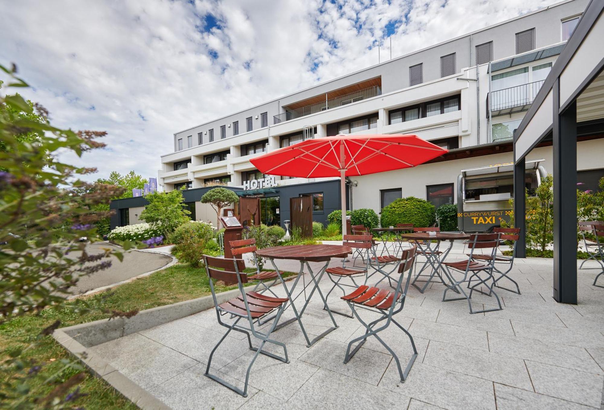 Hotel Schoenbuch Pliezhausen Esterno foto
